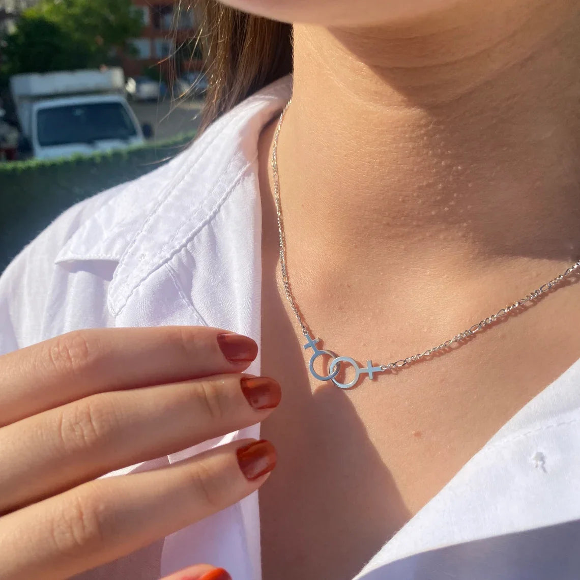 Collier Chaîne Figaro Double Vénus LGBT Pride - Bijou Femme Lesbien