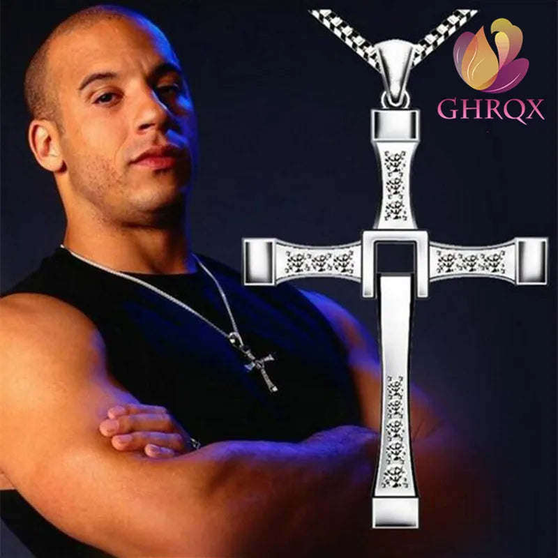 Collier Pendentif Fast and Furious Dominic Toretto en Forme de Croix - Cristal Unisexe