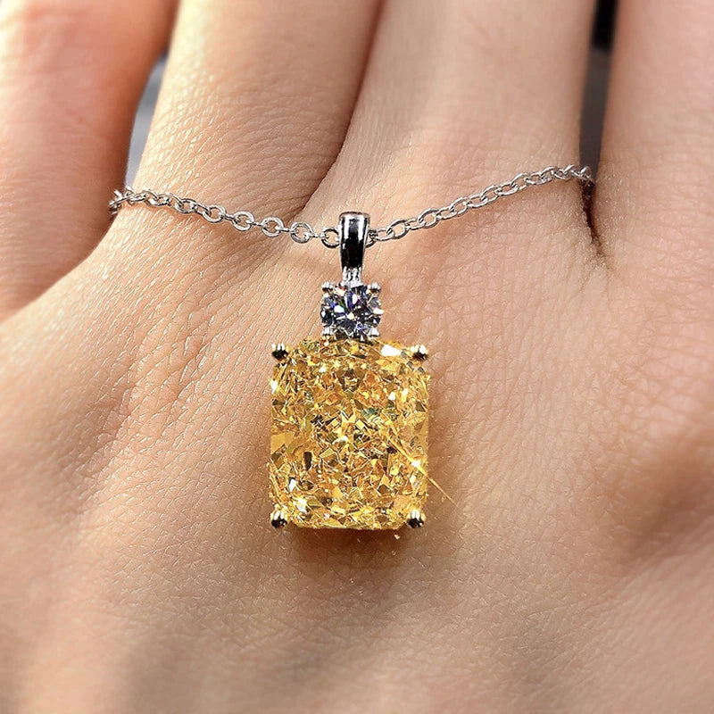 Collier Pendentif Carré Zircone Cubique Jaune - Bijou Femme Élégant