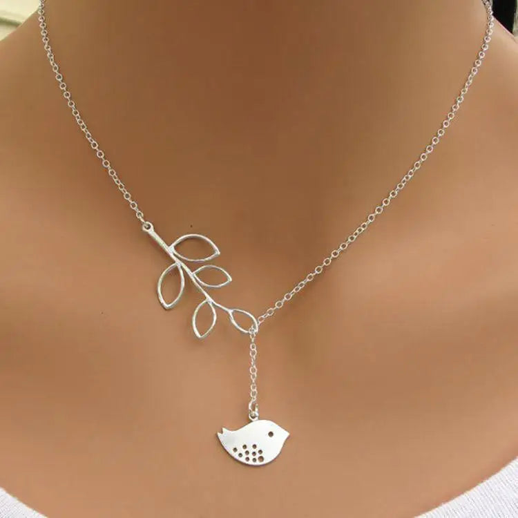 Collier Pendentif Feuilles et Oiseau - Bijou Statement Maxi Choker Femme Tendance