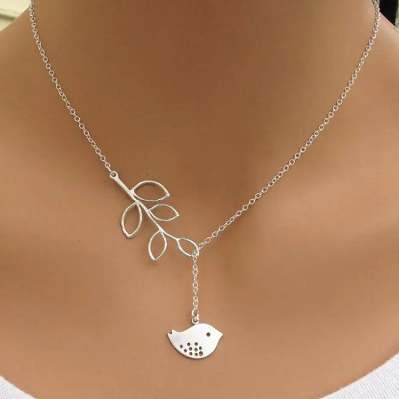 Collier Pendentif Feuilles et Oiseau - Bijou Statement Maxi Choker Femme Tendance