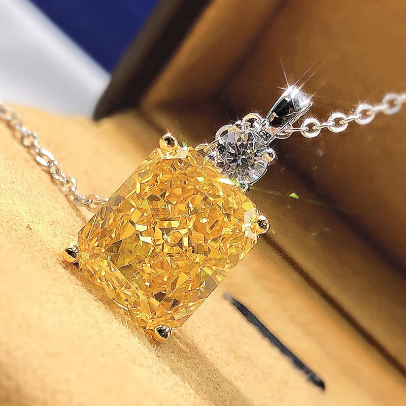 Collier Pendentif Carré Zircone Cubique Jaune - Bijou Femme Élégant