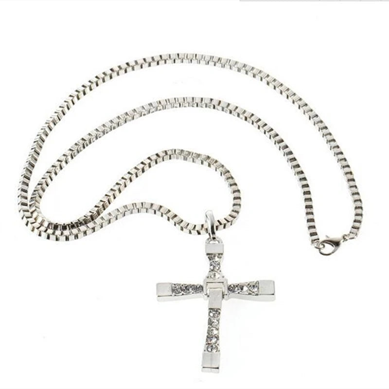 Collier Pendentif Fast and Furious Dominic Toretto en Forme de Croix - Cristal Unisexe