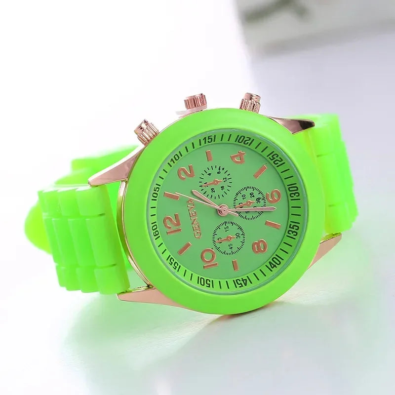 MOONBIFFY - Montre Femme 2025 Silicone Colorée - Chronographe Sport - Date - Chiffres Arabes - Cadeau