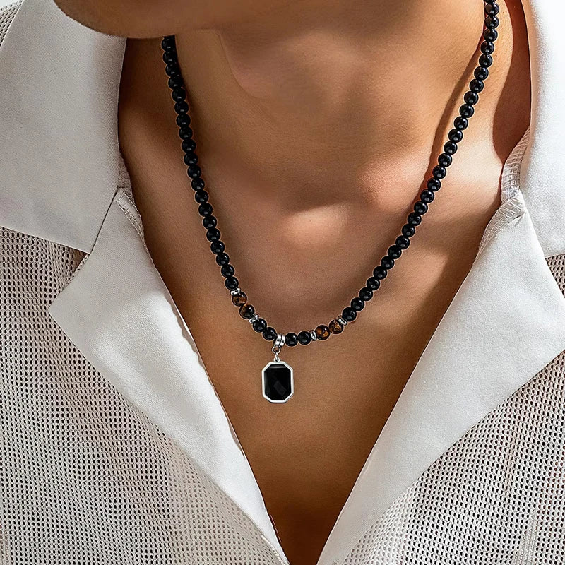 Collier Perles Noires Pendentif Carré - Bijou Homme Tendance