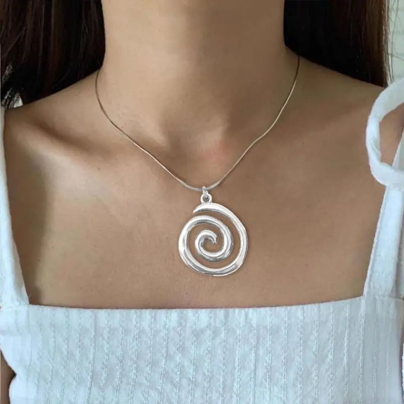 Collier Pendentif Cercle Rond Chaîne Clavicule Ajustable - Bijou Femme Élégant