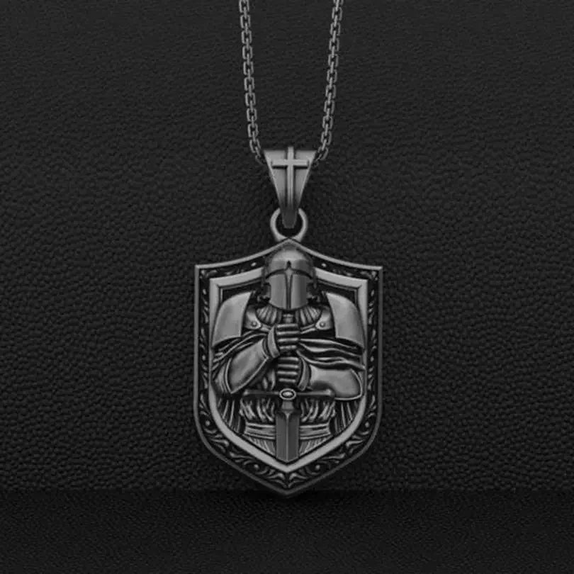 Collier Pendentif Casque Spartan Chevalier Croisé - Bijou Punk Rock Homme Amulette Porte-Bonheur