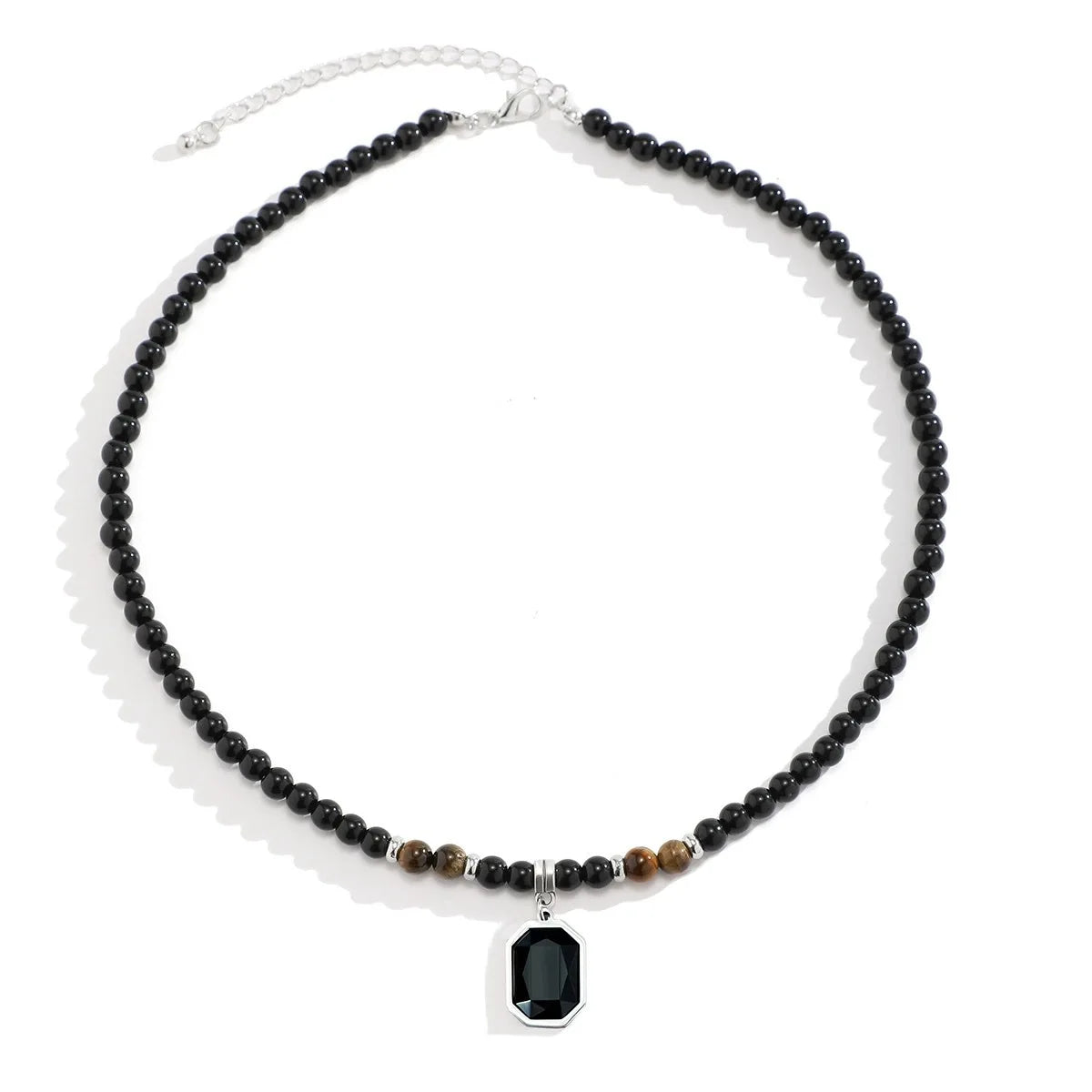 Collier Homme Perles Noires Pendentif Carré - Accessoire Tendance 2025