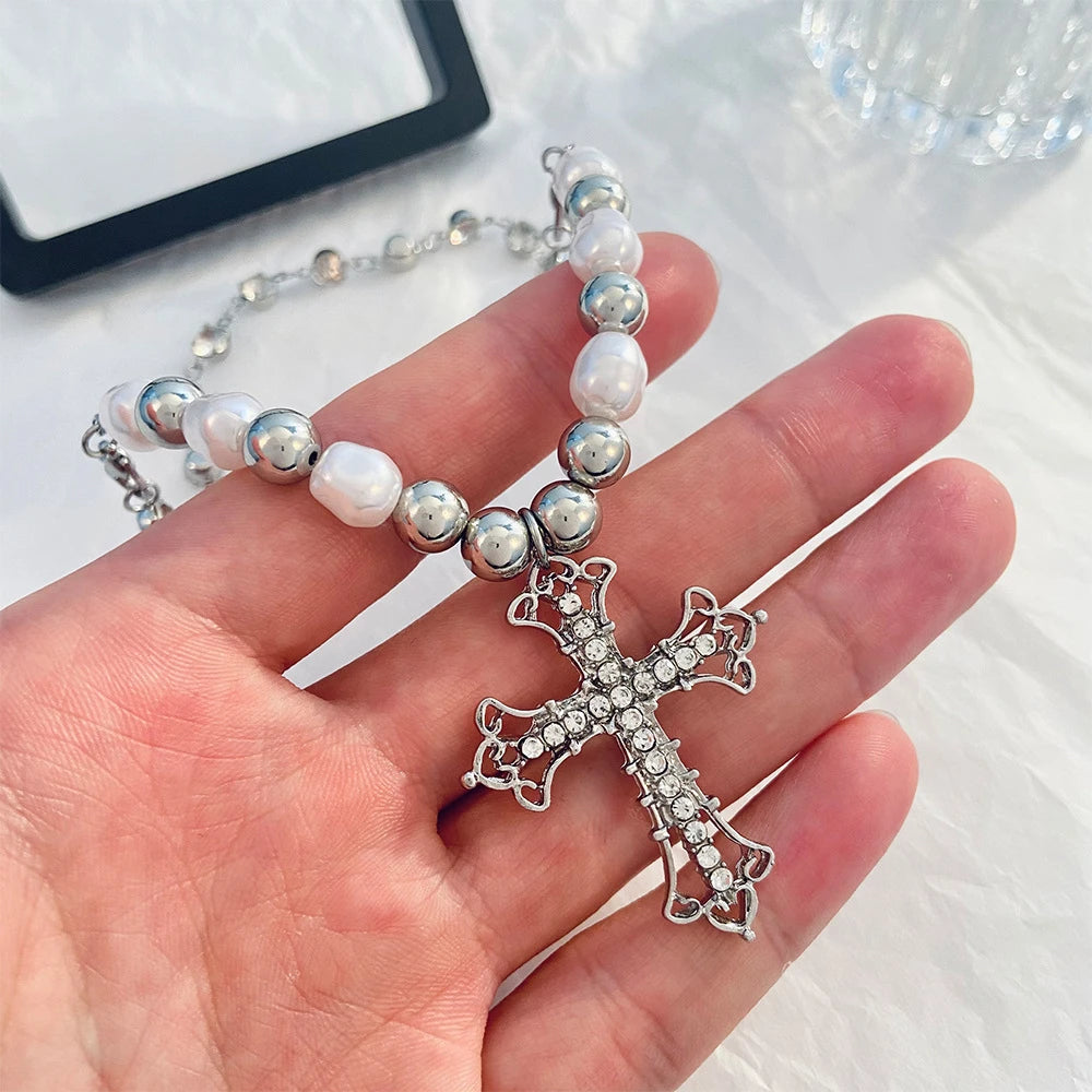 Collier Perles Imitation Pendentif Croix Cristal - Bijou Femme Élégant