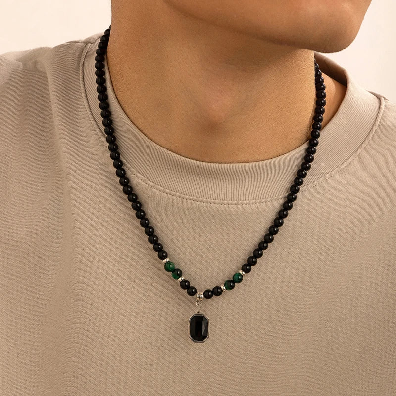 Collier Perles Noires Pendentif Carré - Bijou Homme Tendance