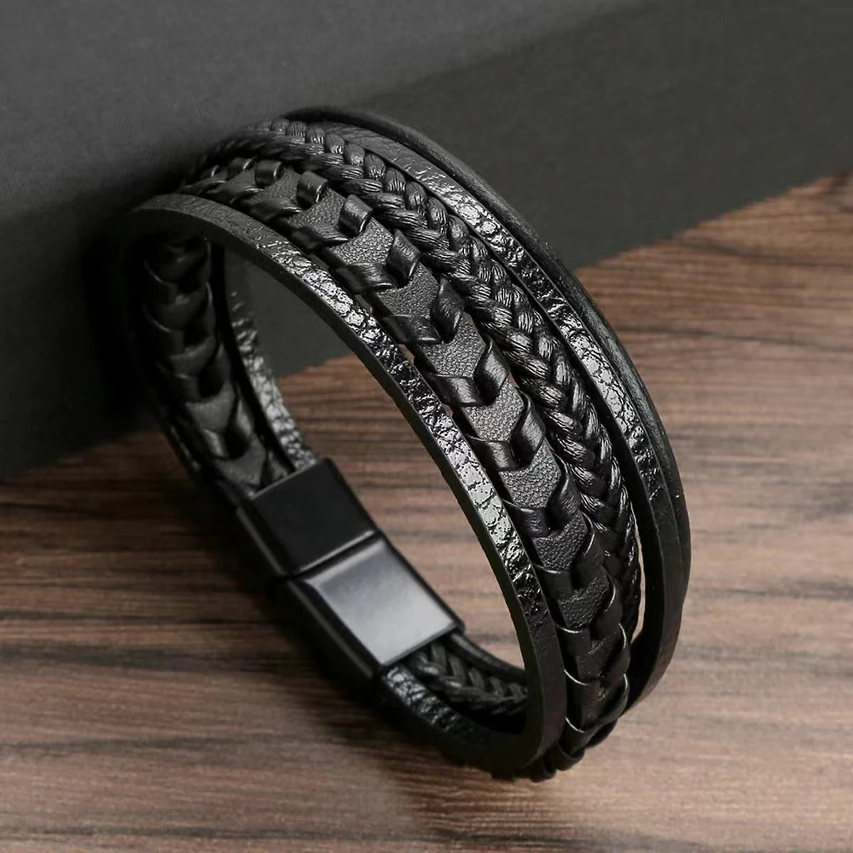 Bracelet Multicouche Vintage Corde Cuir Tressé Boucle Magnétique Homme
