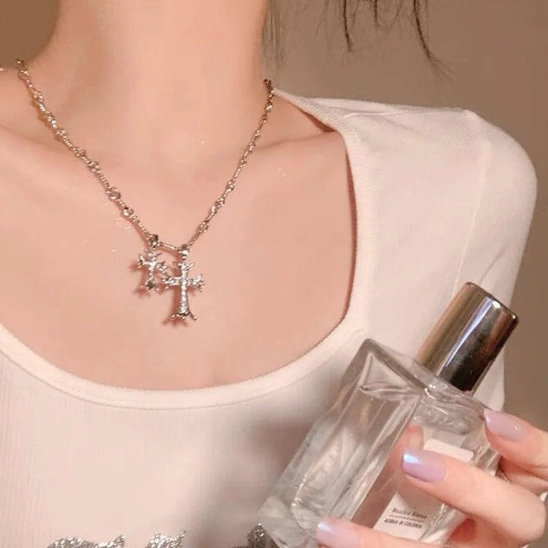 Collier Pendentif Double Croix Vintage - Bijou Unisexe Grunge