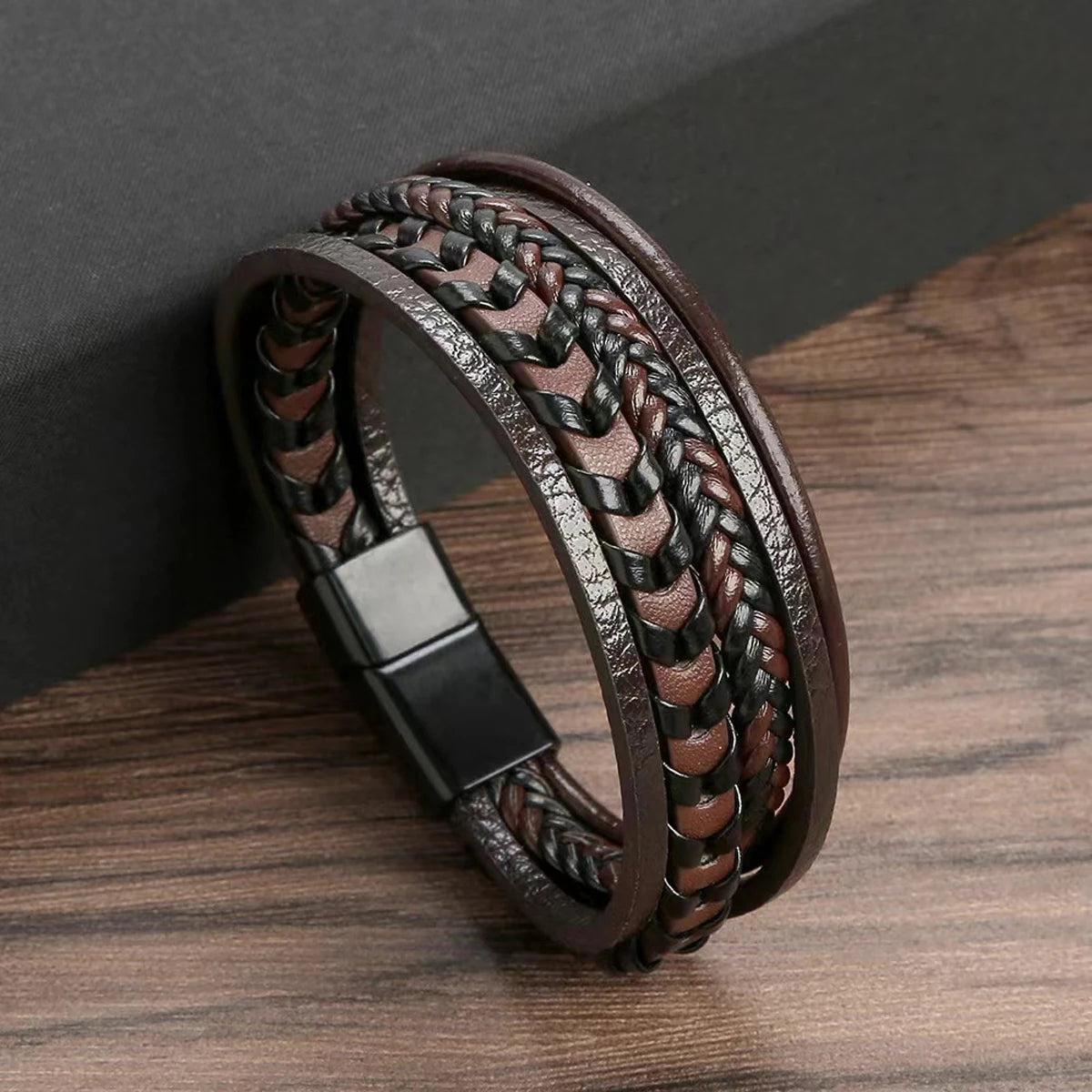 Bracelet Multicouche Vintage Corde Cuir Tressé Boucle Magnétique Homme
