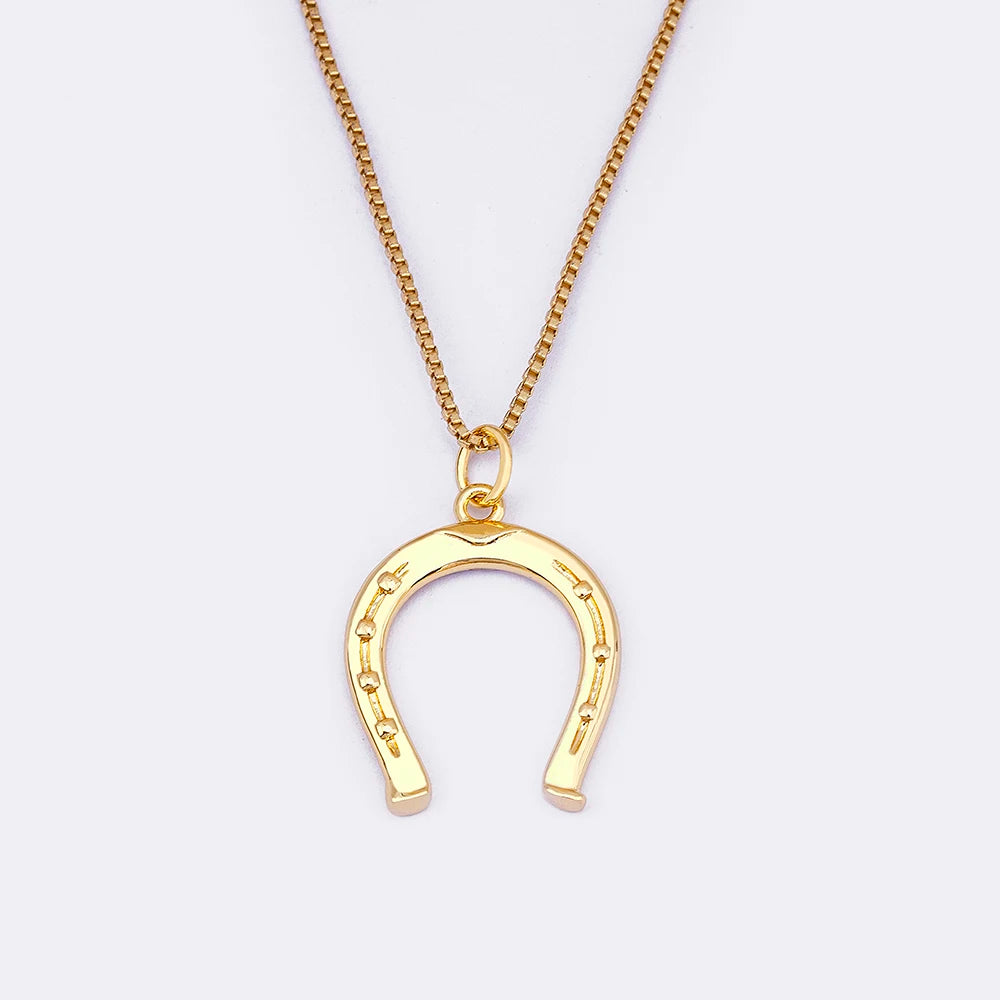 Collier Pendentif Fer à Cheval Porte-Bonheur - Bijou Femme Élégant