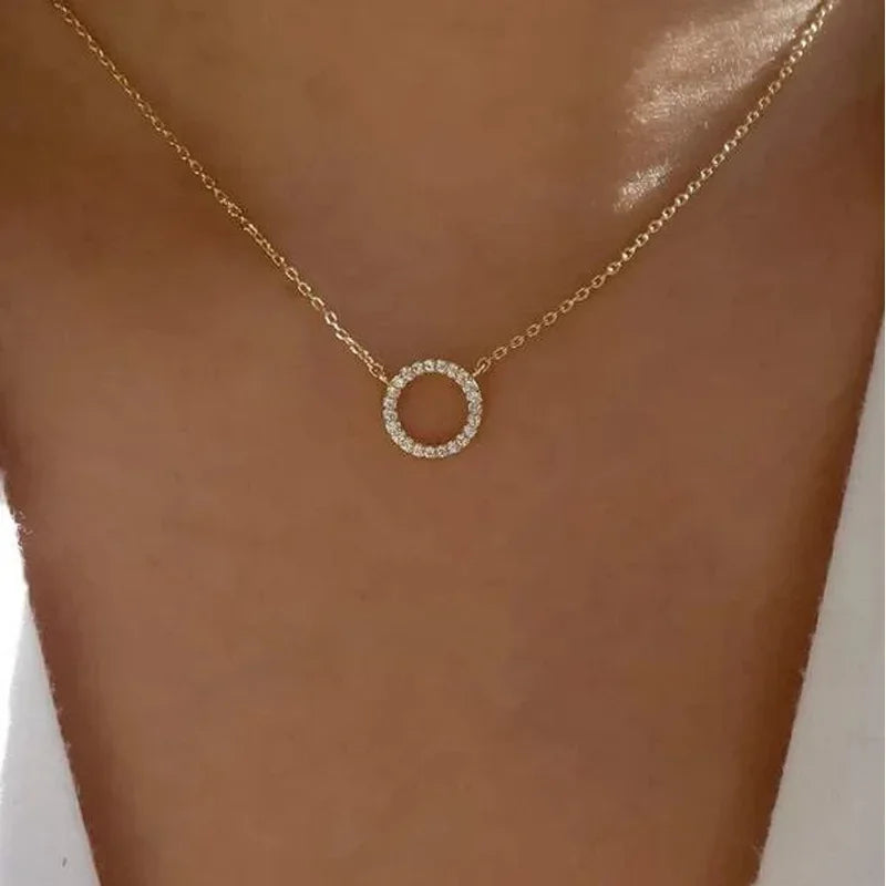Collier Pendentif Cercle Cristal Élégant - Bijou Femme Tendance