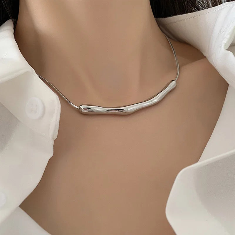 Collier Femme Court Chaîne Clavicule Acier Inoxydable Doré - Bijou Femme Minimaliste