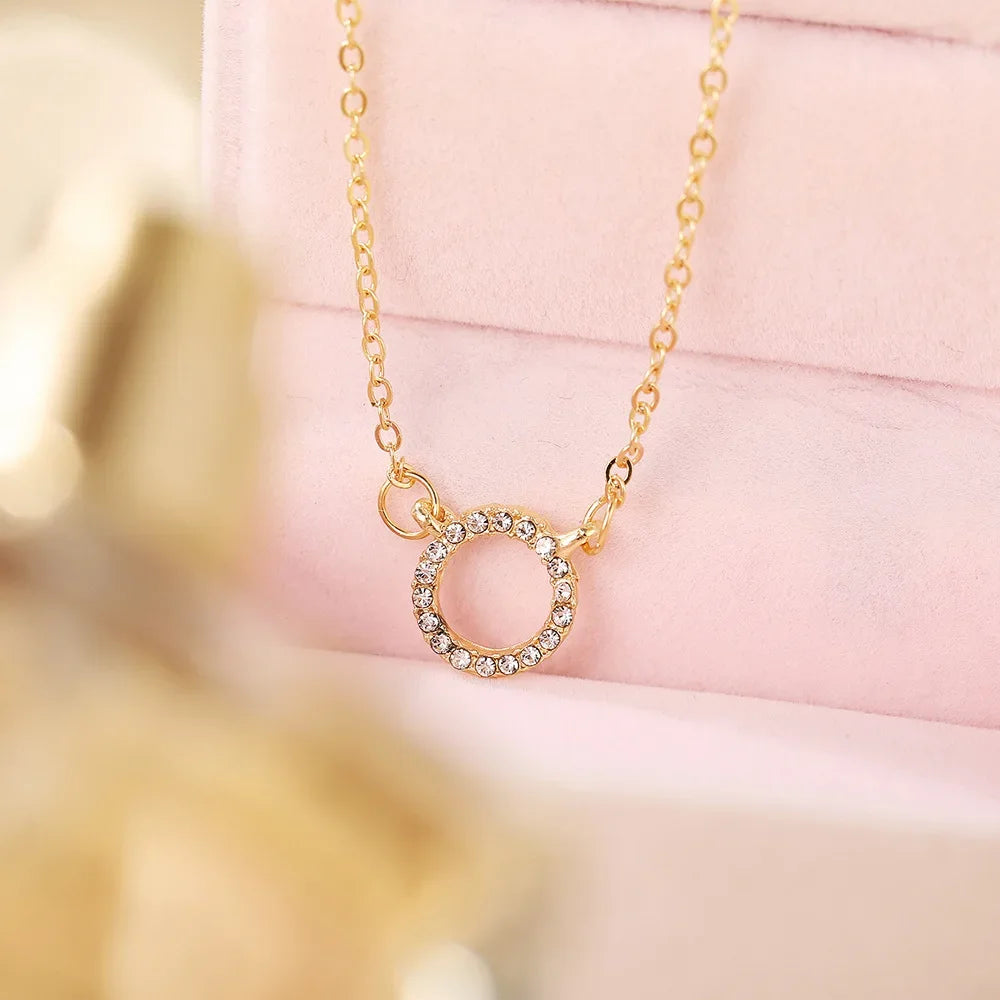 Collier Pendentif Cercle Cristal Élégant - Bijou Femme Tendance