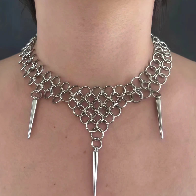 Collier Femme Gothique Chaîne Épissage Rivets Pendentif - Bijou Femme Punk Vintage