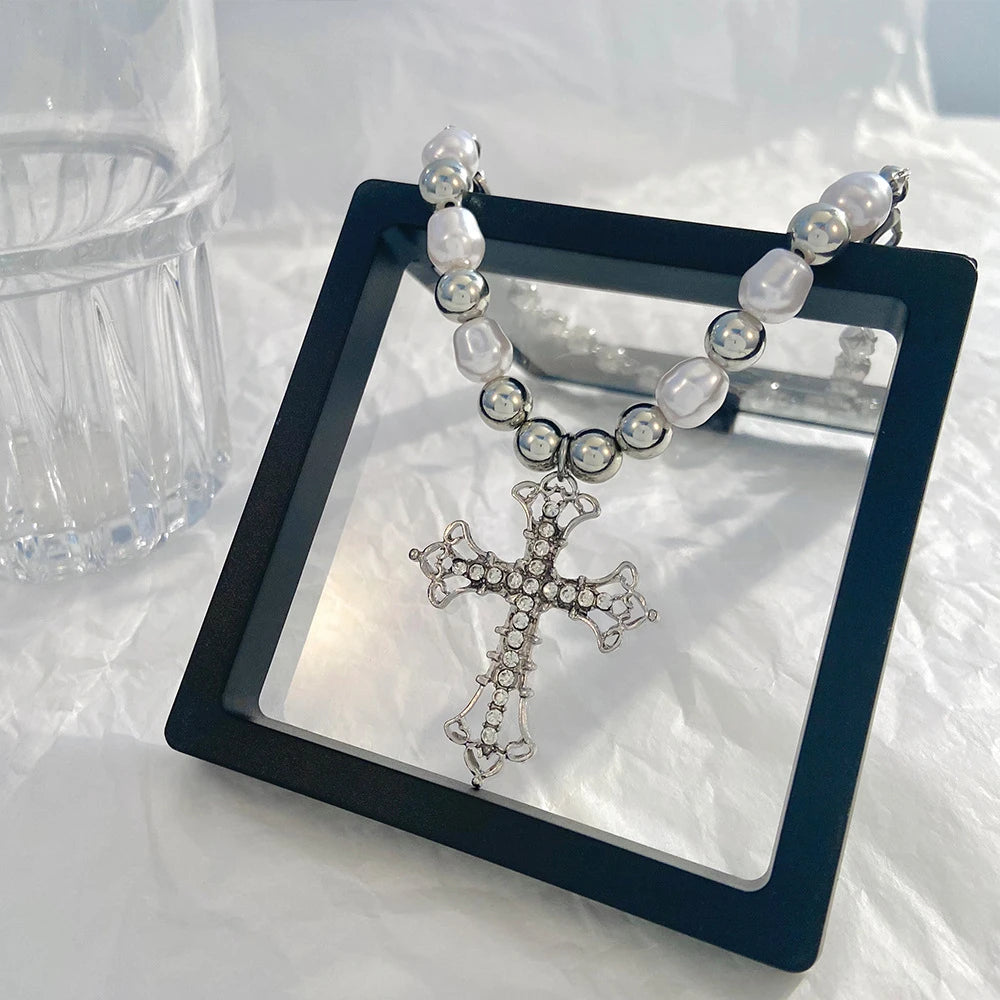 Collier Perles Imitation Pendentif Croix Cristal - Bijou Femme Élégant