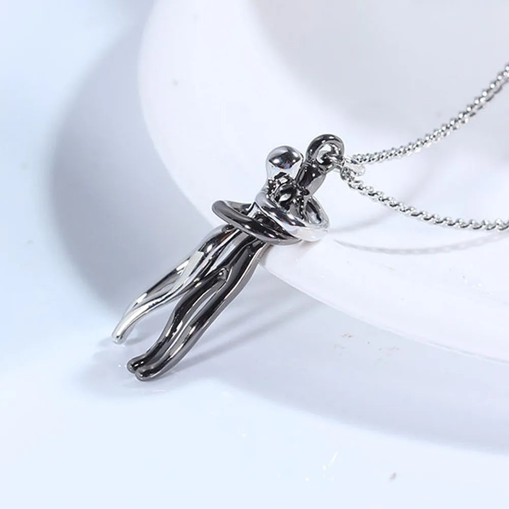 Collier Pendentif Couple Enlacé Hip Hop - Bijou Unisexe Promesse