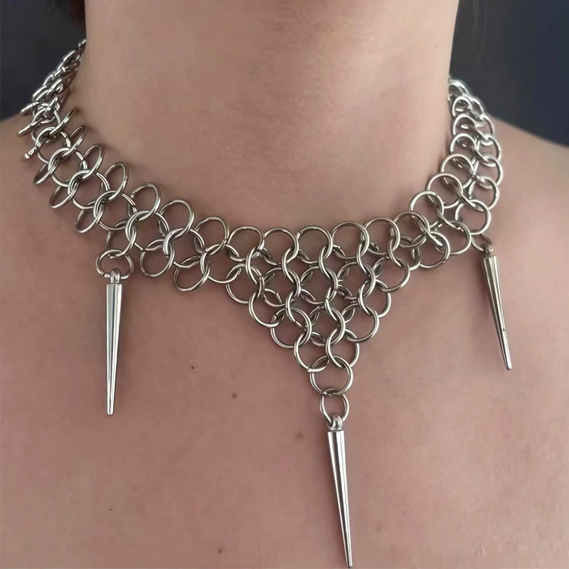 Collier Femme Gothique Chaîne Épissage Rivets Pendentif - Bijou Femme Punk Vintage