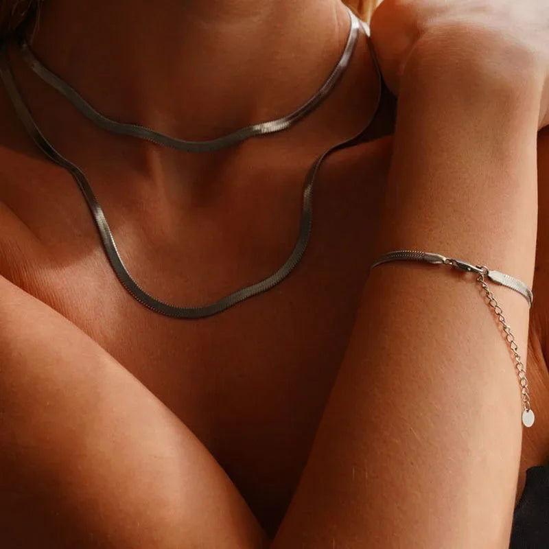 Collier Chaîne Chevrons 4mm Argent 925 - Bijou Femme Ras du Cou Élégant