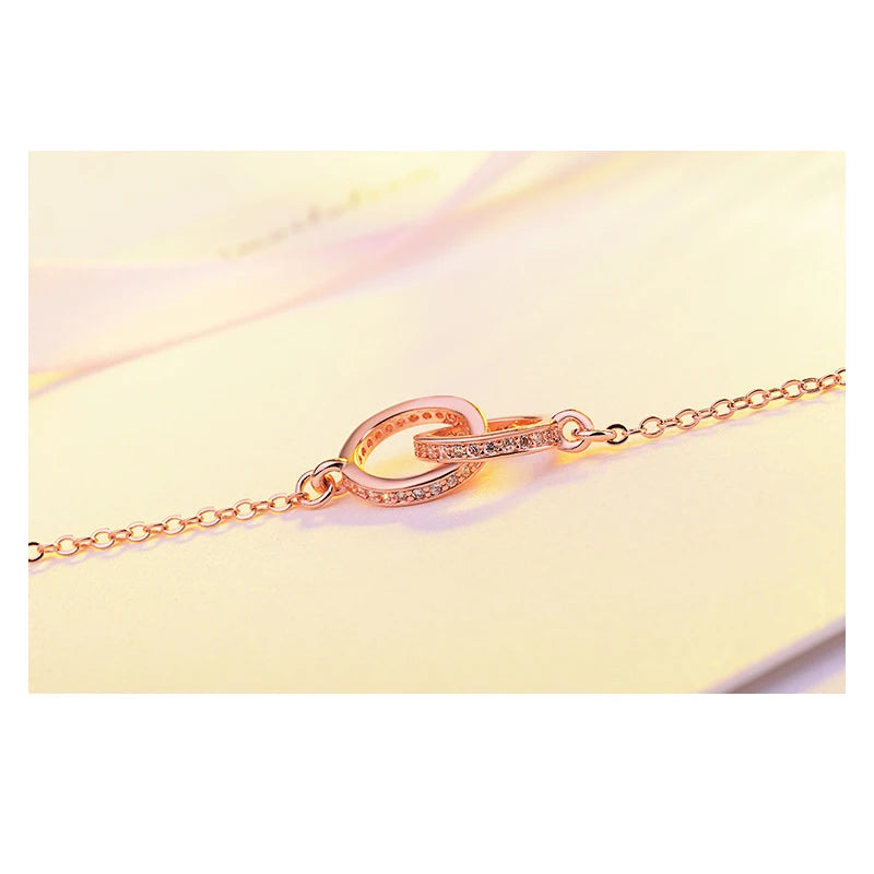Collier Pendentif Cercles Reliés Classique - Micro-Cristaux Brillants Deux Anneaux Femme