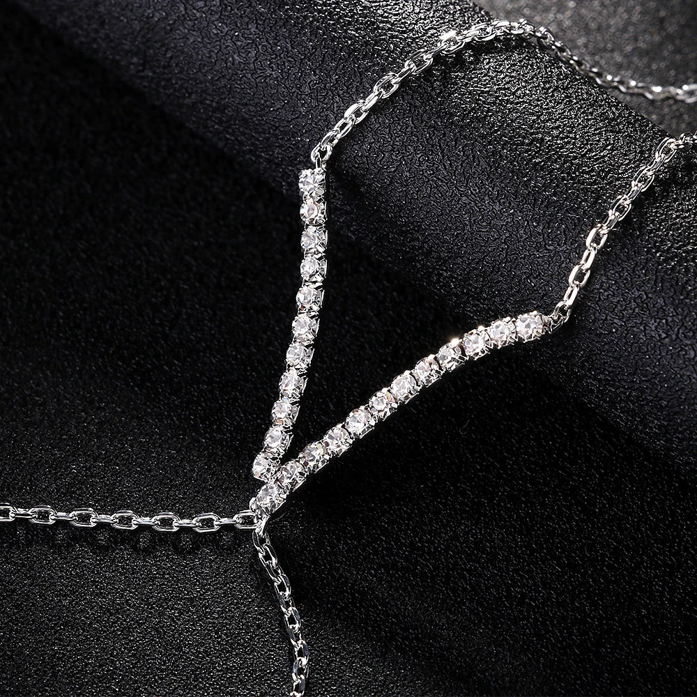 Bracelet Luxe Forme V Cristaux Femme - Accessoire Main Mariage Tendance