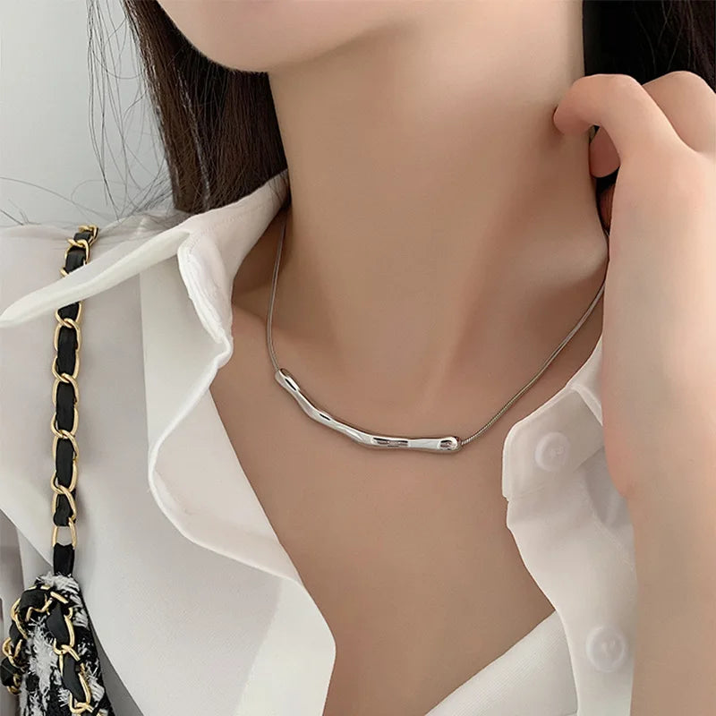 Collier Femme Court Chaîne Clavicule Acier Inoxydable Doré - Bijou Femme Minimaliste