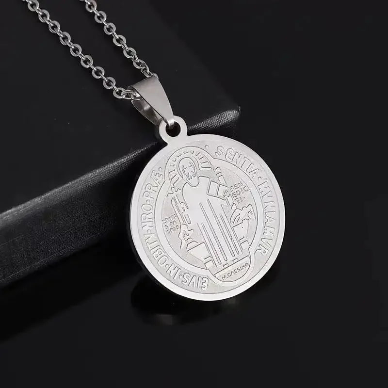 Collier Pendentif Médaille Ronde de Saint Benoît - Acier Inoxydable Vintage Punk Unisexe